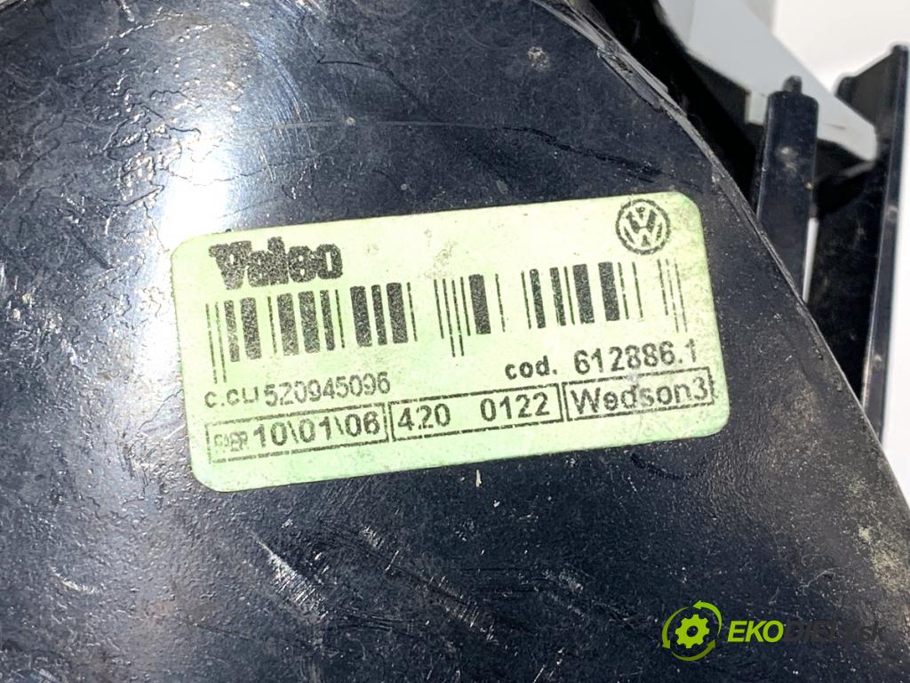 VW FOX liftback 2006 40 kW 1.2 1198 Svetlo pravy zad 5Z0945096