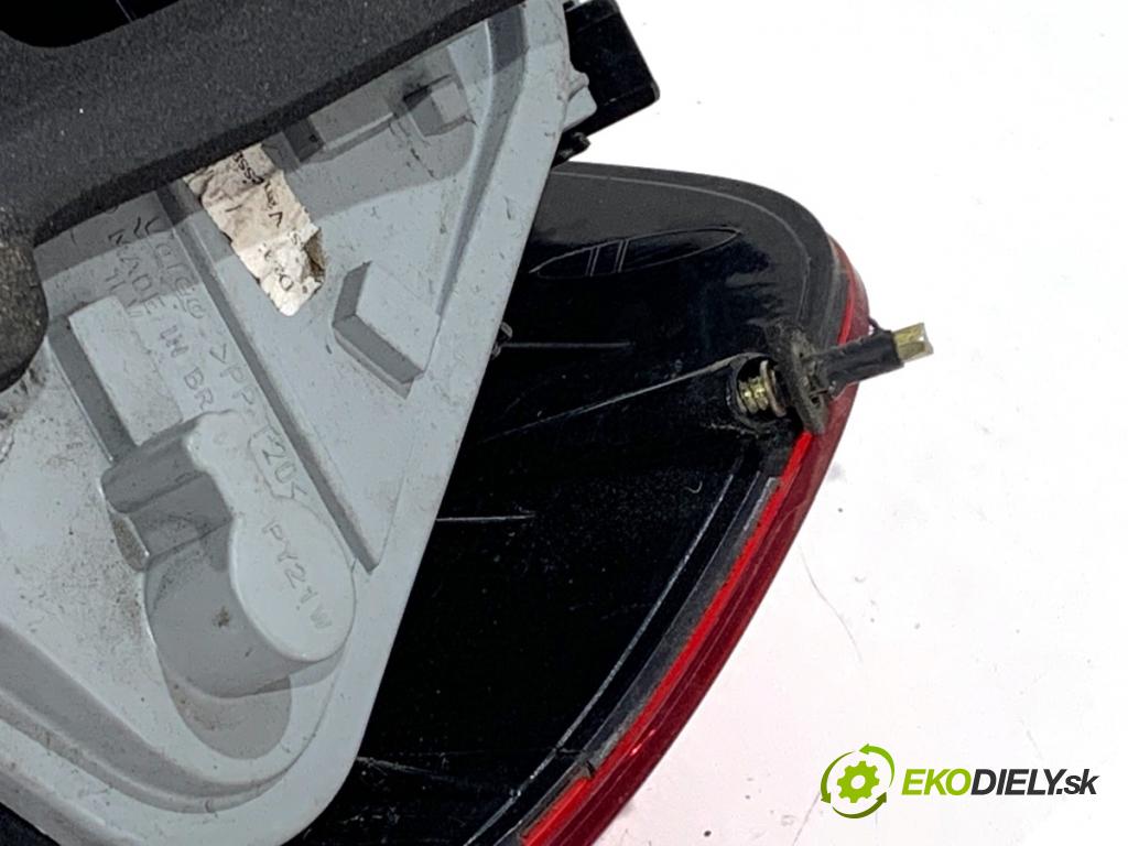 VW FOX liftback 2006 40 kW 1.2 1198 Svetlo ľavy zad 5Z09450965A