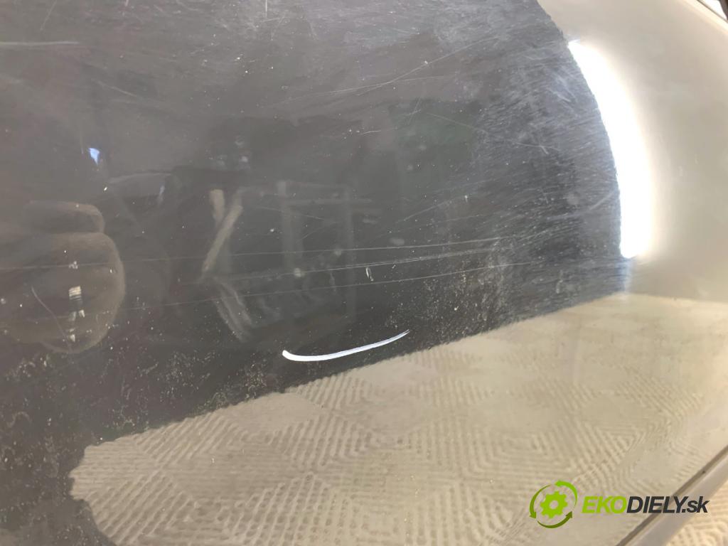 VW FOX liftback 2006 40 kW 1.2 1198 Dvere pravy predný