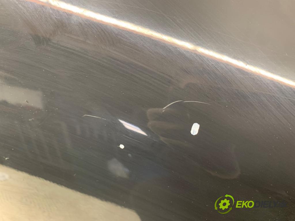 VW FOX liftback 2006 40 kW 1.2 1198 Blatník pravy predný