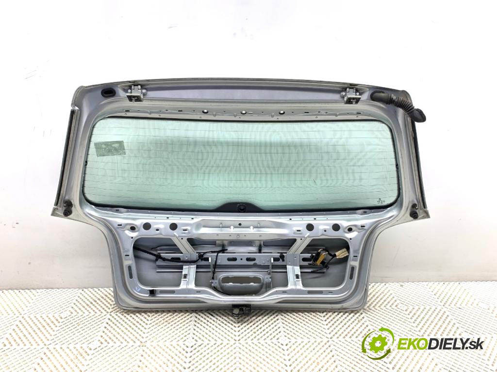 VW POLO IV 9N liftback 2005 47 kW 1.2 12V 1198 kapota zad