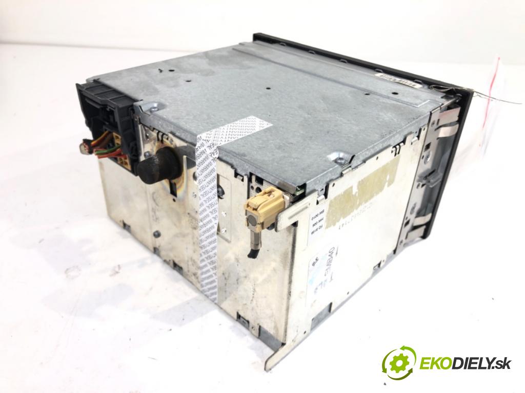 VW POLO IV 9N liftback 2005 47 kW 1.2 12V 1198 RADIO  (Audio zariadenie)