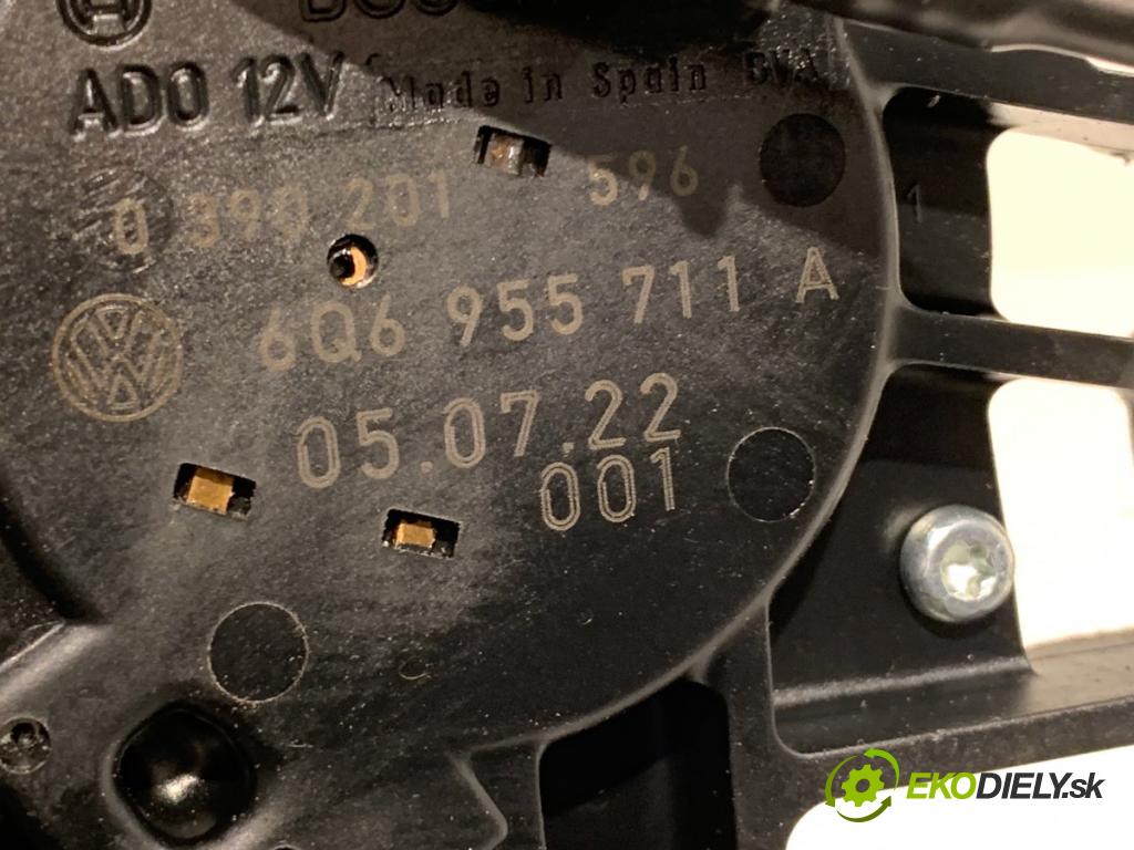 VW POLO IV 9N liftback 2005 47 kW 1.2 12V 1198 Motor stieračov zad 6Q6955711A