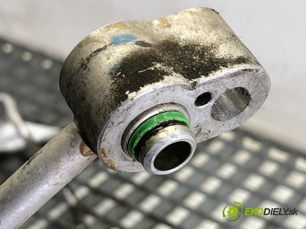 VW POLO IV 9N liftback 2005 47 kW 1.2 12V 1198 rúrka klimatizace  (Trubka klimatizace)