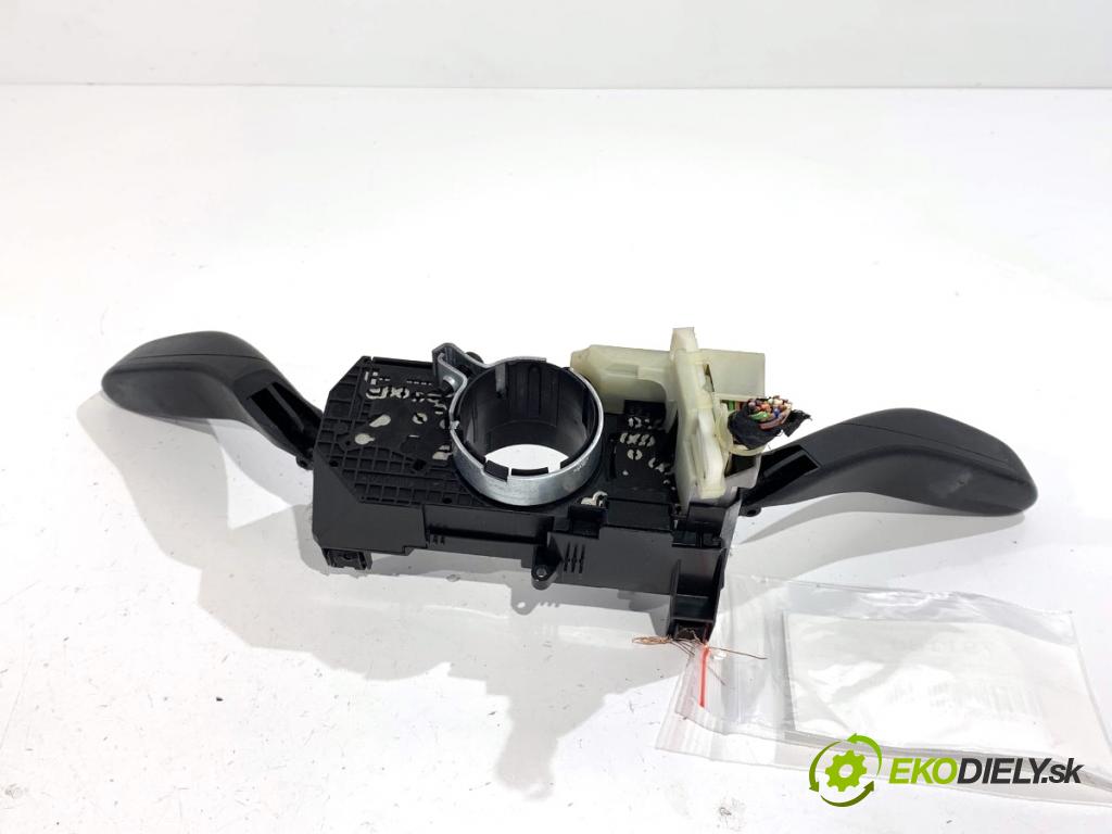 VW POLO IV 9N liftback 2005 47 kW 1.2 12V 1198 Prepínač kombinovaný 6Q0953503AD (Prepínacie páčky pod volantom)