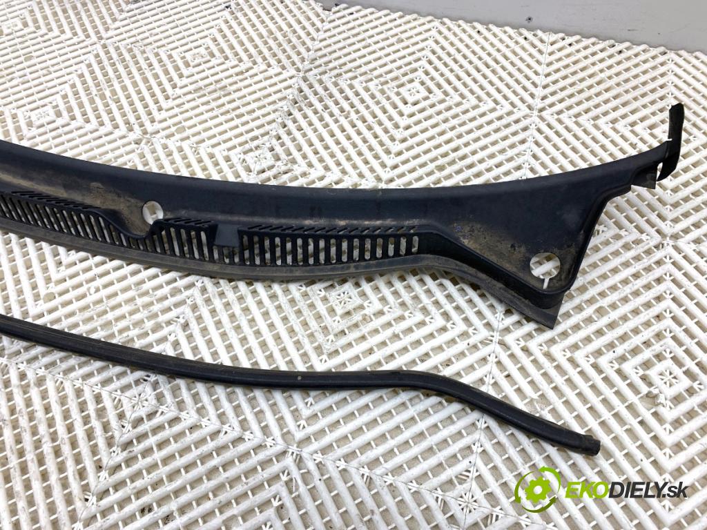 VW POLO IV 9N liftback 2005 47 kW 1.2 12V 1198 Torpédo, plast pod čelné okno 6Q1819415B (Torpédo (plast pod čelným sklom))