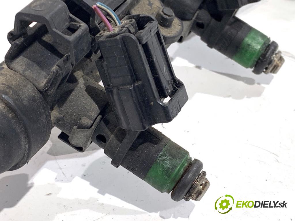 VW POLO IV 9N liftback 2005 47 kW 1.2 12V 1198 Lišta vstrekovacia 03E133320A (Vstrekovacia lišta)