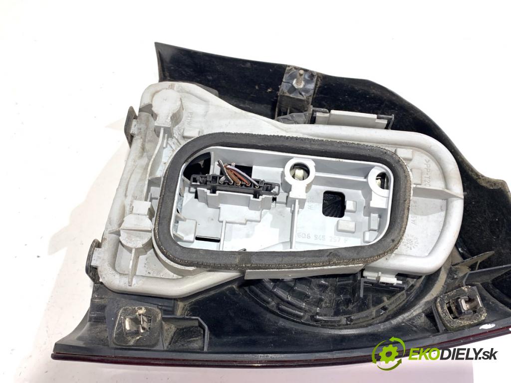 VW POLO IV 9N liftback 2005 47 kW 1.2 12V 1198 Svetlo ľavy zad 6Q6945095T