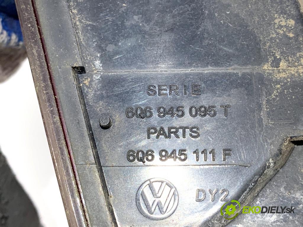 VW POLO IV 9N liftback 2005 47 kW 1.2 12V 1198 Svetlo ľavy zad 6Q6945095T