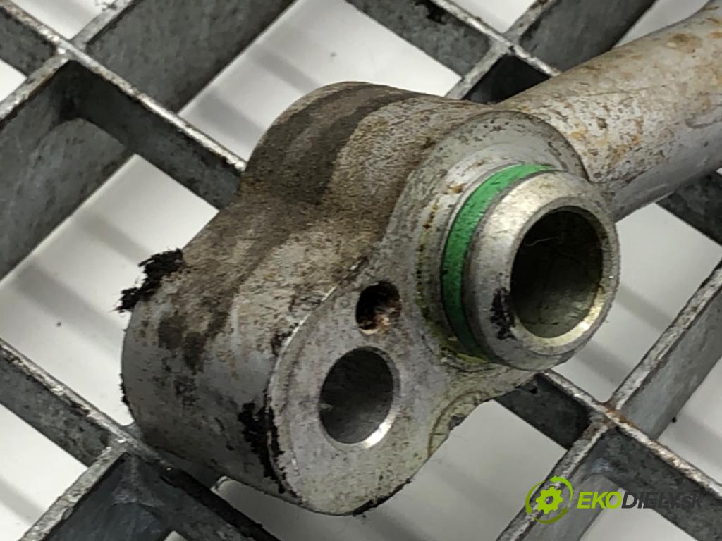 VW POLO IV 9N liftback 2005 47 kW 1.2 12V 1198 rúrka klimatizace  (Trubka klimatizace)