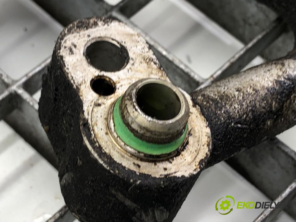 VW POLO IV 9N liftback 2005 47 kW 1.2 12V 1198 rúrka klimatizace  (Trubka klimatizace)