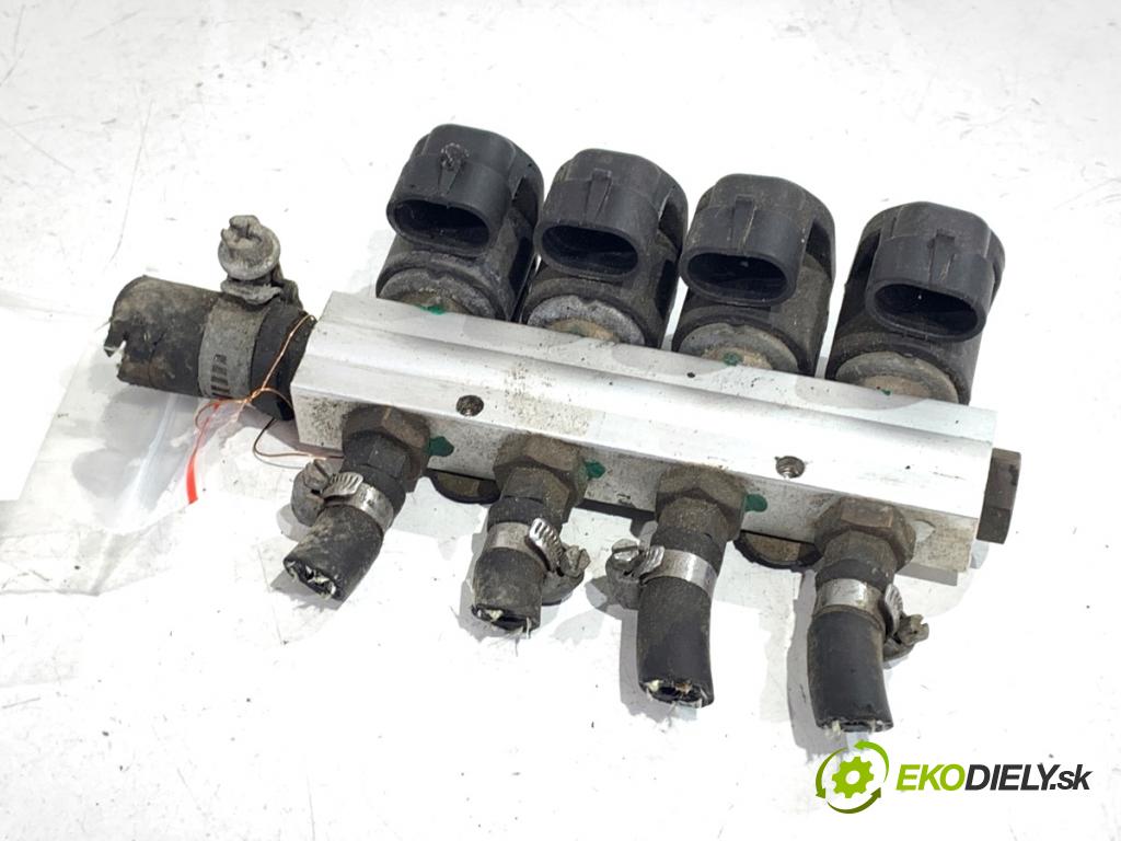 FORD FOCUS C-MAX nadwozie wielkoprzestrzenne (MPV) 2003 88 kW 1.8 1798 vstrekovač LPG 110-R000044