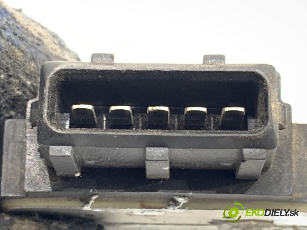 AUDI A6 C5 sedan 1997 110 kW 1.8 T 1781 Modul ZAPALOVANIE: 8D0905351
