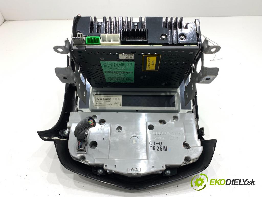 HONDA JAZZ II liftback 2007 61 kW 1.3 iDSi (GD1) 1339 RADIO 39100-SAA-E310-M1 (Audio zariadenie)