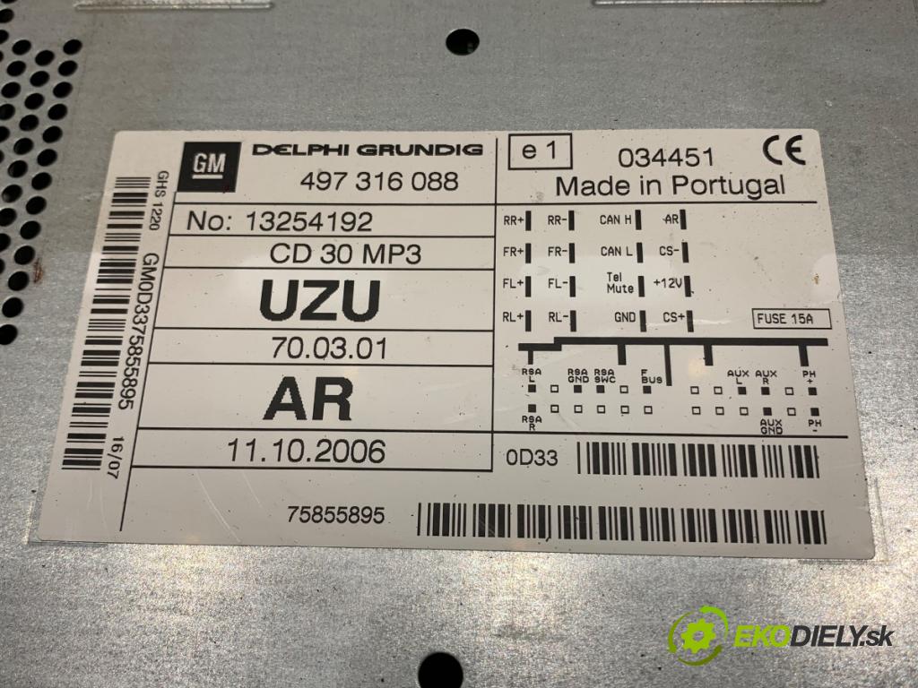 OPEL CORSA D liftback 2007 66 kW 1.4 (L08, L68) 1364 RADIO 13254192 (Audio zariadenie)