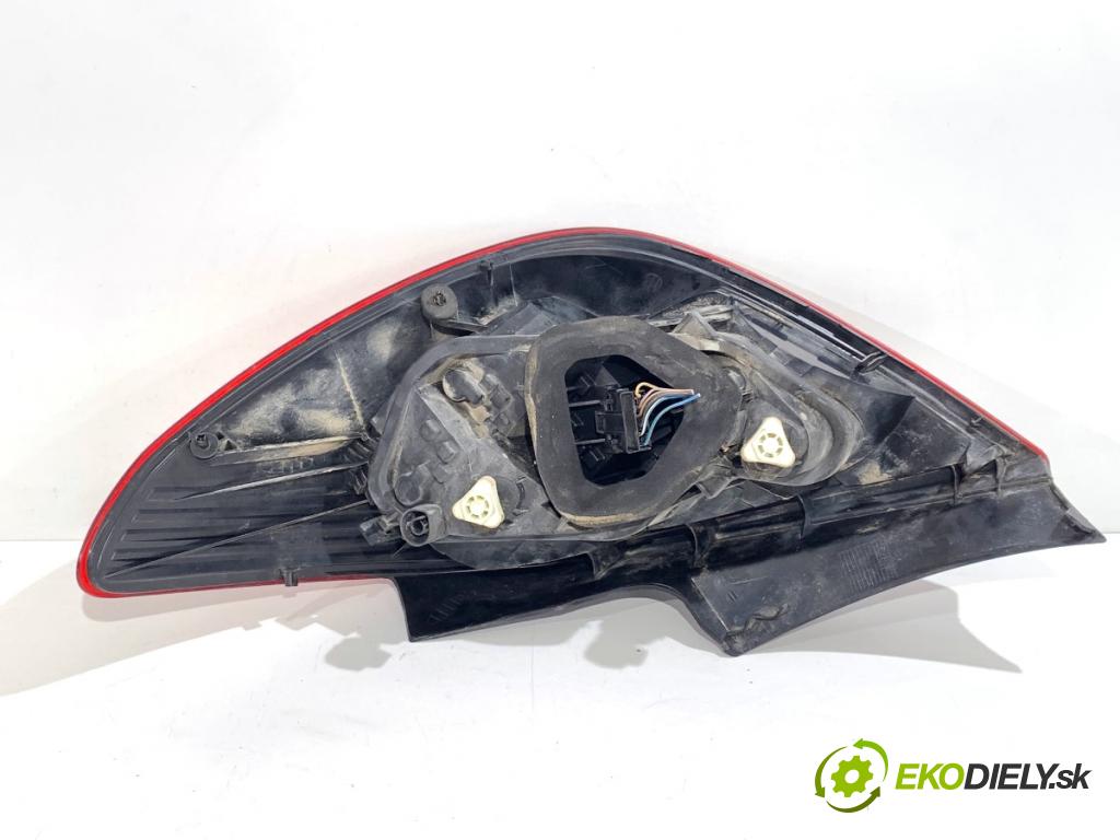 OPEL CORSA D liftback 2007 66 kW 1.4 (L08, L68) 1364 Svetlo ľavy zad 13269050