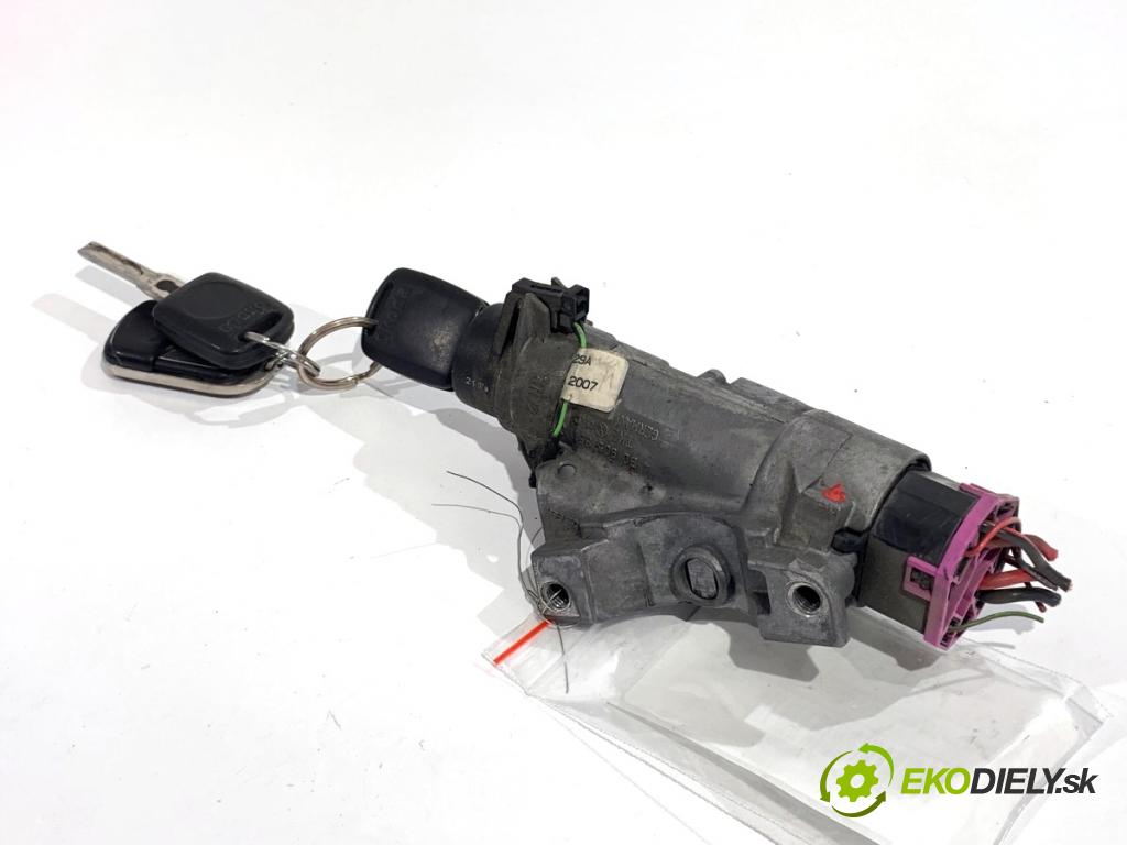 SKODA ROOMSTER nadwozie zamknięte / kombi 2007 59 kW 1.4 TDI 1422 spinačka 4B0905851C (Spínacia skrinka)