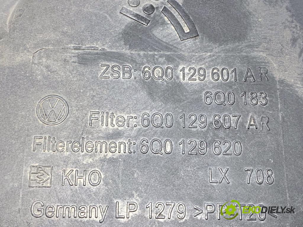 SKODA ROOMSTER nadwozie zamknięte / kombi 2007 59 kW 1.4 TDI 1422 Obal filtra vzduchu 6Q0129607AR (Obal vzduchového filtra)
