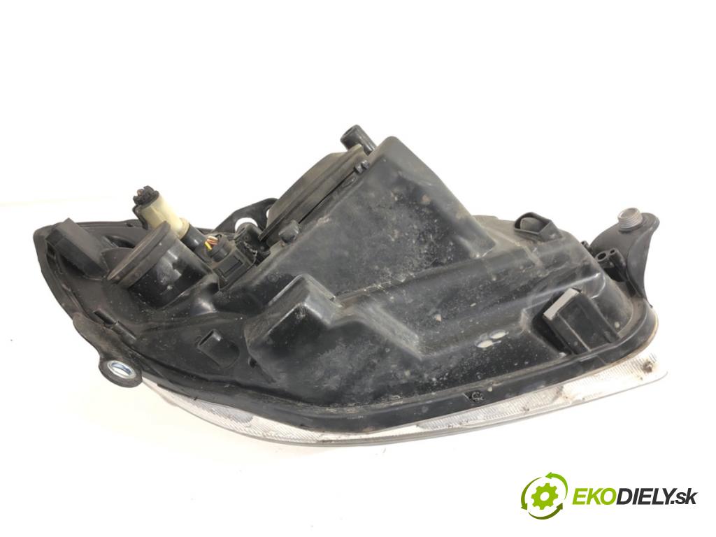 SKODA ROOMSTER nadwozie zamknięte / kombi 2007 59 kW 1.4 TDI 1422 Svetlomet ľavy predný