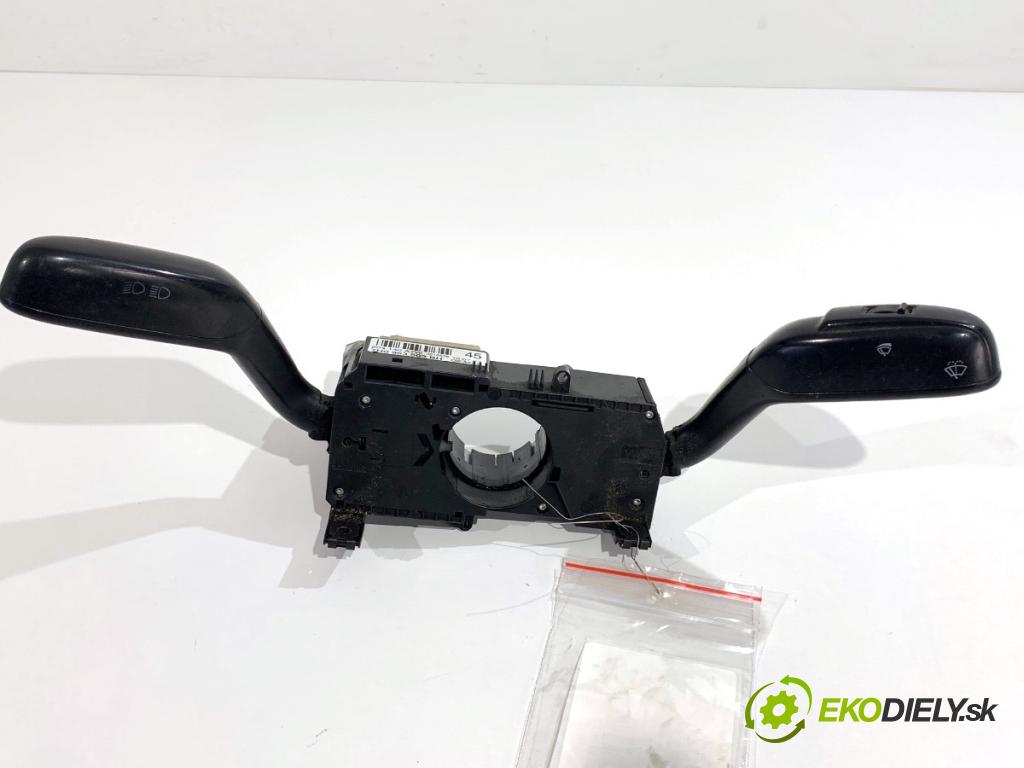 SKODA ROOMSTER nadwozie zamknięte / kombi 2007 59 kW 1.4 TDI 1422 Prepínač kombinovaný 7H0953503BH (Prepínacie páčky pod volantom)