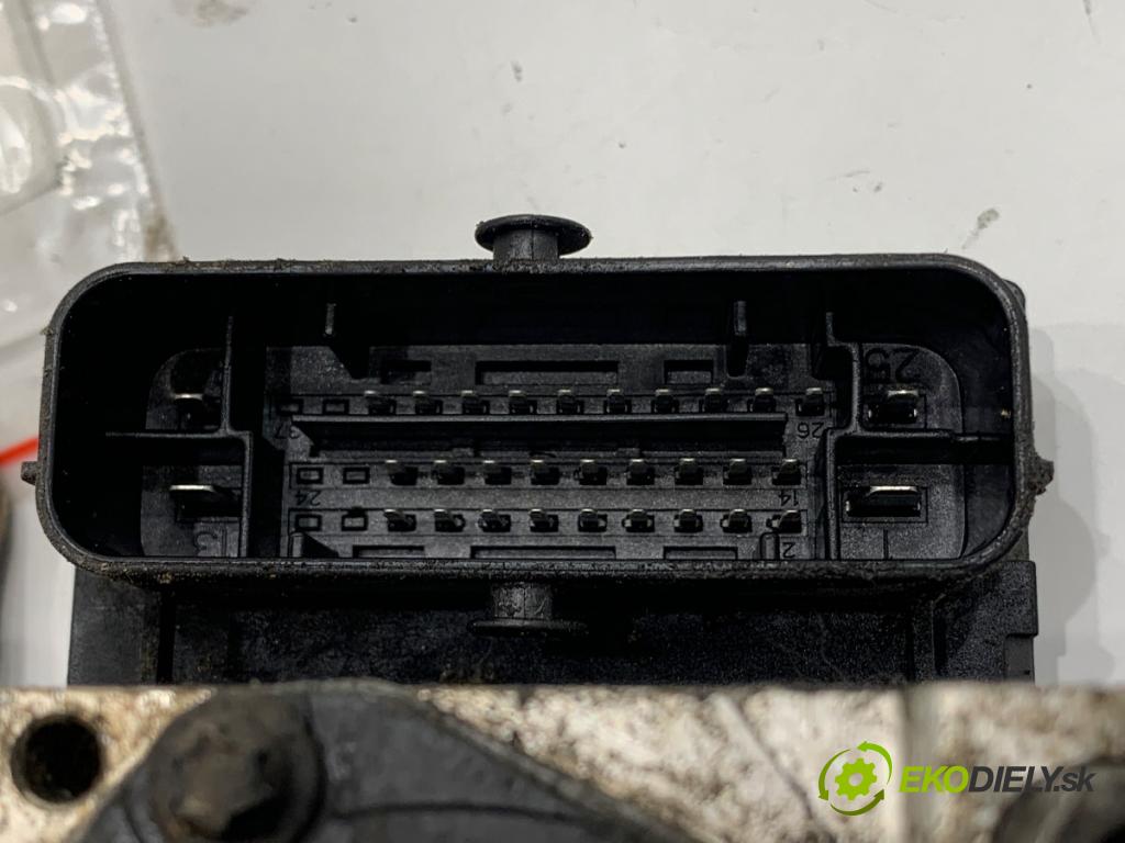 SKODA ROOMSTER nadwozie zamknięte / kombi 2007 59 kW 1.4 TDI 1422 Pumpa ABS 6R0907379C (Pumpa ABS)