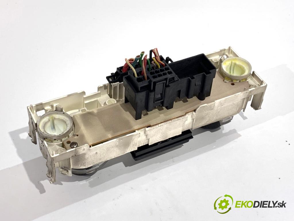 SKODA ROOMSTER nadwozie zamknięte / kombi 2007 59 kW 1.4 TDI 1422 Panel ovládania kúrenia 5J0819045A (Prepínacie páčky pod volantom)