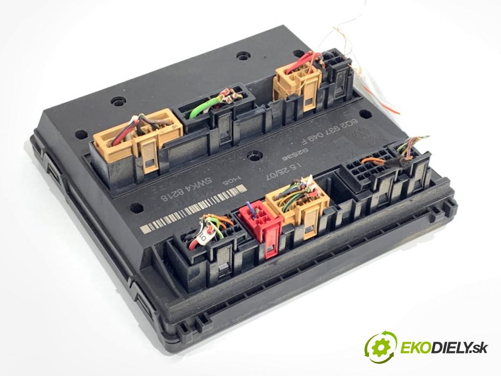 SKODA ROOMSTER nadwozie zamknięte / kombi 2007 59 kW 1.4 TDI 1422 Modul komfortu 6Q2937049F (Modul komfortu)