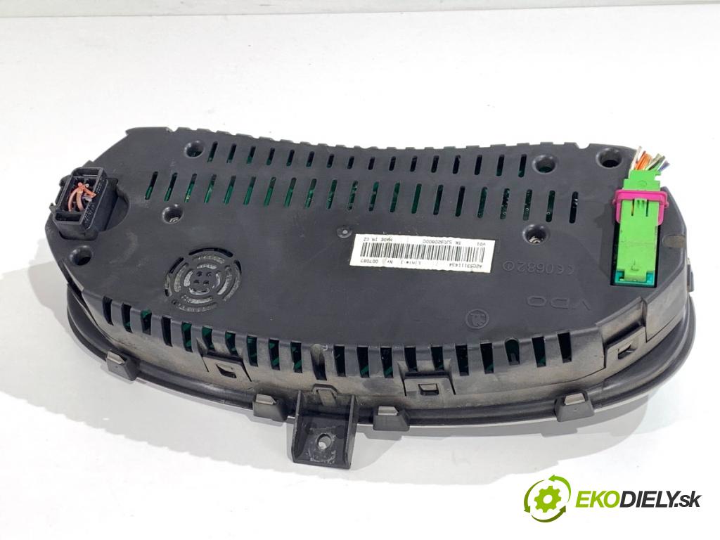 SKODA ROOMSTER nadwozie zamknięte / kombi 2007 59 kW 1.4 TDI 1422 Prístrojovka 5J0920800C (Prístrojová doska)