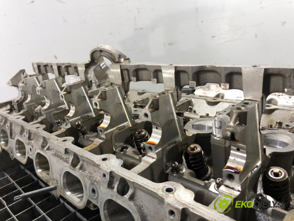 BMW E92 coupe 2006 200 kW 330 i 2996 Hlava valcov N52B30A (Hlava valcov)