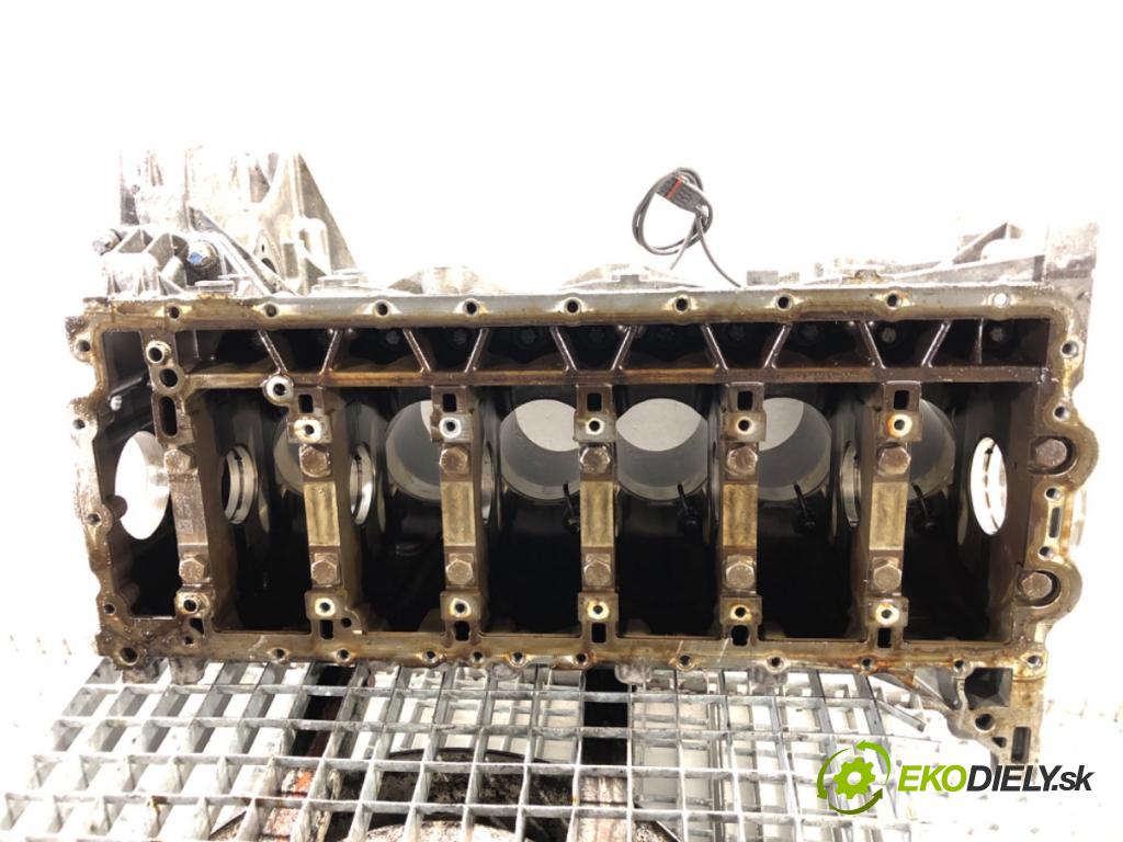 BMW E92 coupe 2006 200 kW 330 i 2996 blok Motor N52B30A (Blok motora)