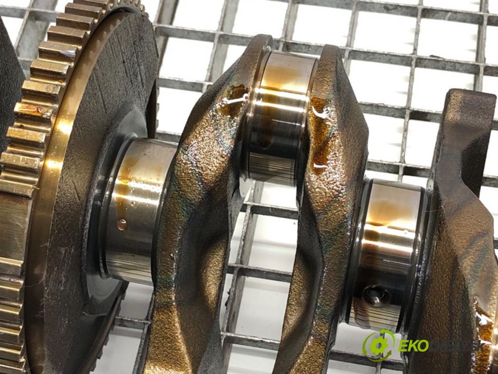 BMW E92 coupe 2006 200 kW 330 i 2996 Kardaň, hriadeľ KLIKA: 7529071 (Blok motora ostatné)