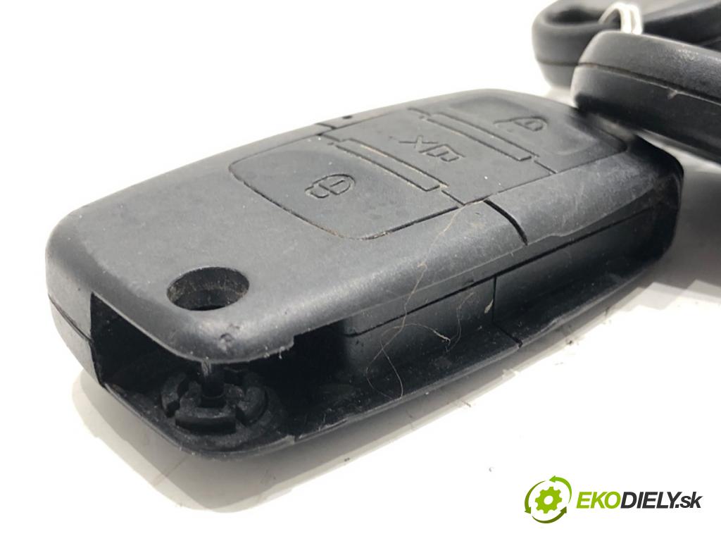 SEAT CORDOBA II sedan 2005 55 kW 1.4 16V 1390 spinačka 4B0905851C (Spínacia skrinka)