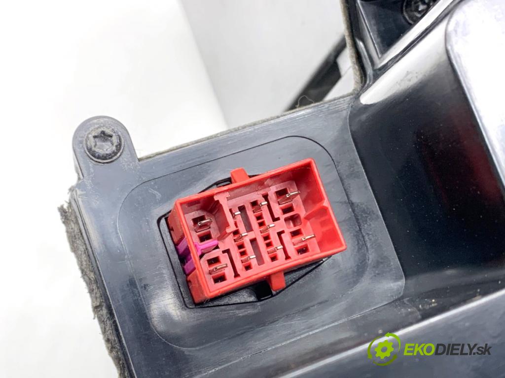 AUDI A6 C5 sedan 2002 162 kW 3.0 2976 subwoofer 4B5035382 (Audio zariadenie)