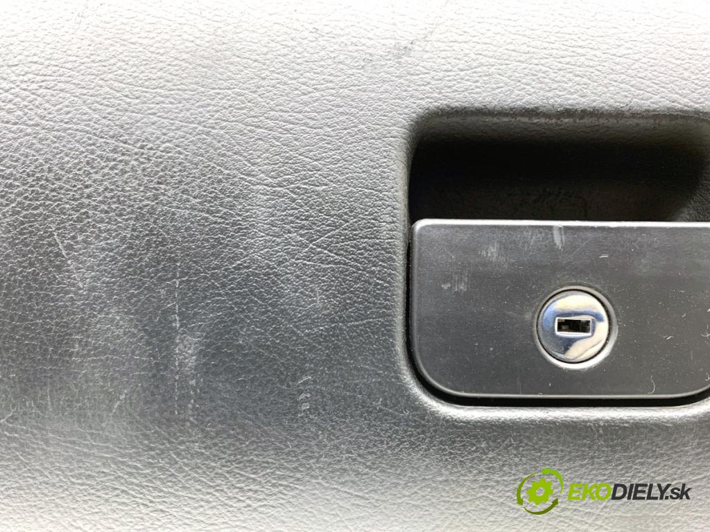 AUDI A6 C5 sedan 2002 162 kW 3.0 2976 Priehradka, kastlík spolujazdca 4B1857035AD (Priehradka (kastlík))