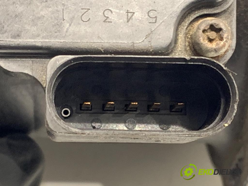 AUDI A6 C5 sedan 2002 162 kW 3.0 2976 Váha vzduchu 06C133471A (Váha vzduchu)