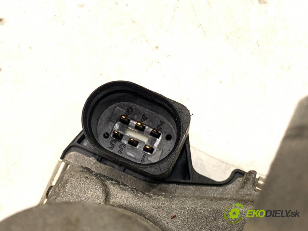 AUDI A6 C5 sedan 2002 162 kW 3.0 2976 Škrtiaca klapka 078133062B (Škrtiaca klapka)