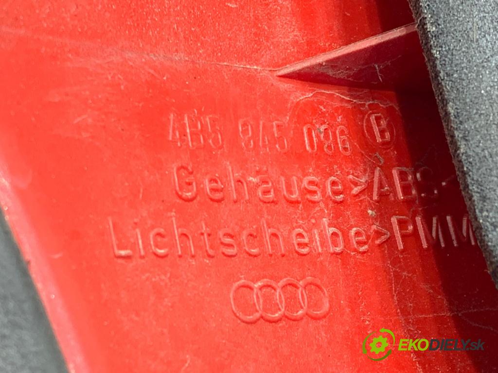 AUDI A6 C5 sedan 2002 162 kW 3.0 2976 Svetlo pravy zad 4B5945096B