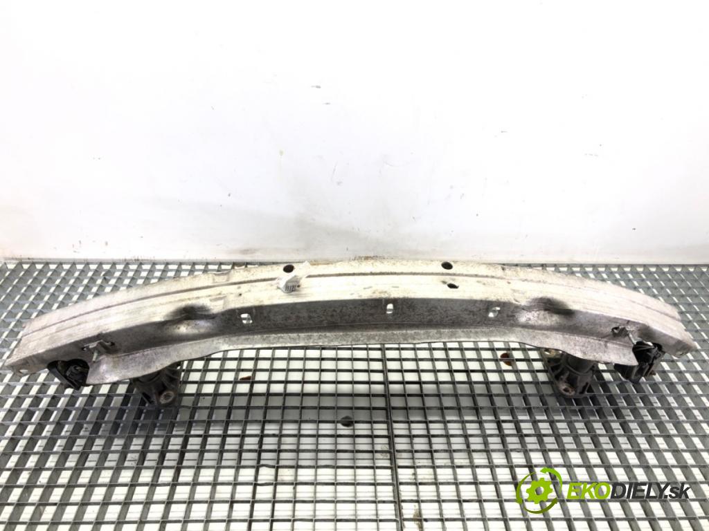 AUDI A6 C5 sedan 2002 162 kW 3.0 2976 výztuha nárazníka přední část 4B0807109P (Přední výztuha)
