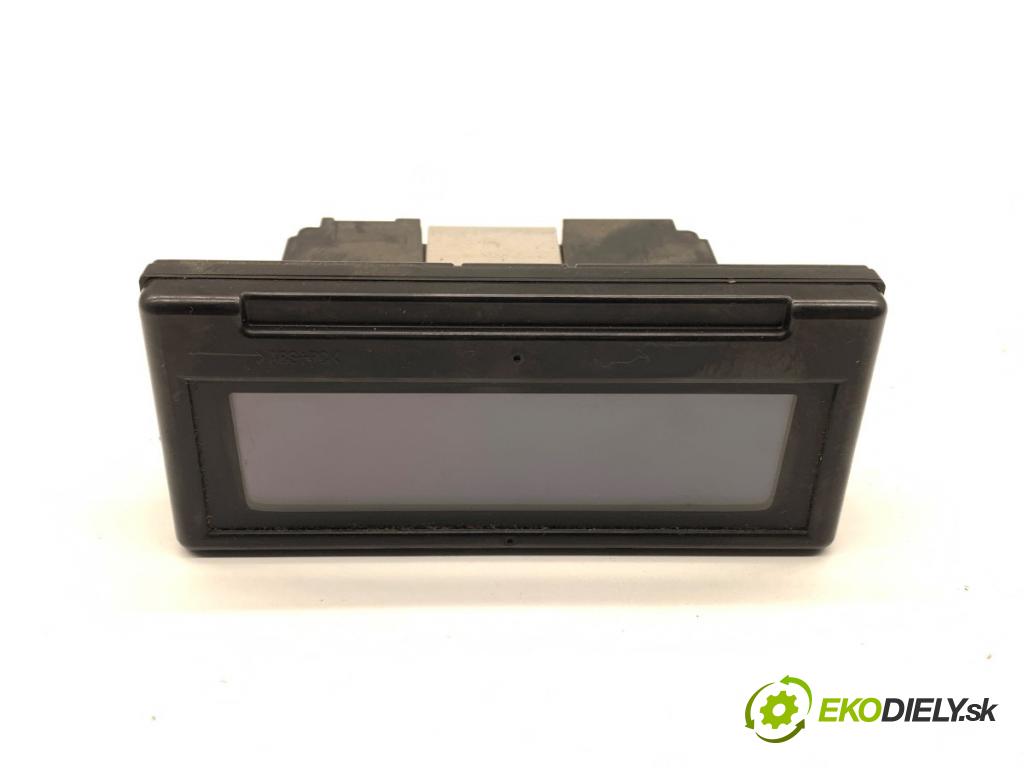 VOLVO V50 Kombi 2006 80 kW 1.6 D 1560 Dislpej 30775261 (Prístrojová doska)