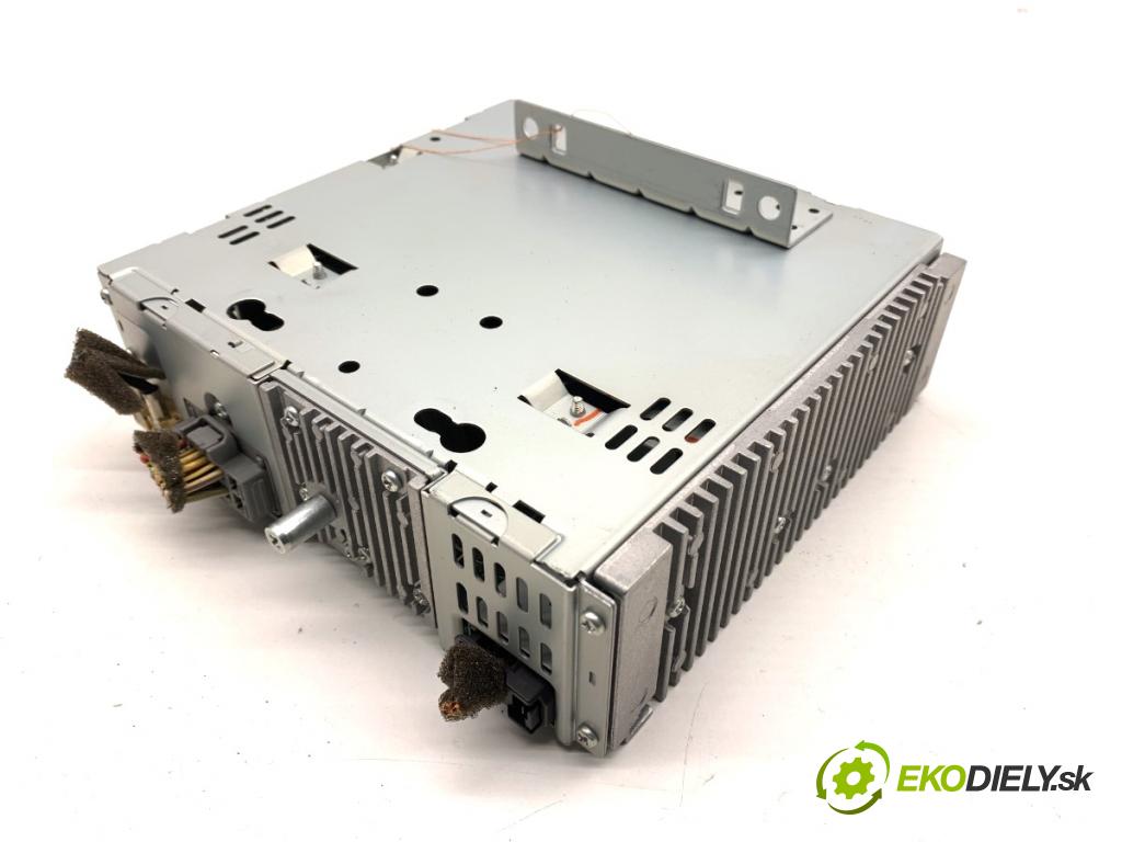 VOLVO V50 Kombi 2006 80 kW 1.6 D 1560 RADIO 30775284 (Audio zariadenie)