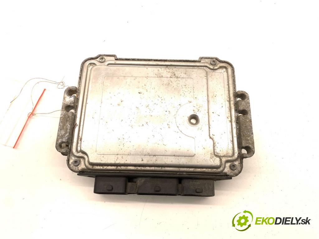 VOLVO V50 Kombi 2006 80 kW 1.6 D 1560 riadiaca jednotka Motor 4N51-12A650-BA (Riadiaca jednotka)