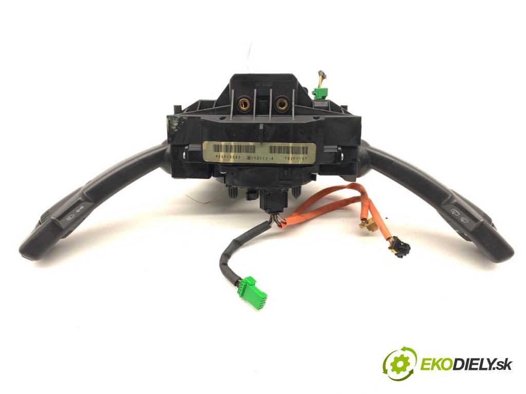 VOLVO V50 Kombi 2006 80 kW 1.6 D 1560 Prepínač kombinovaný P30710342 (Prepínacie páčky pod volantom)