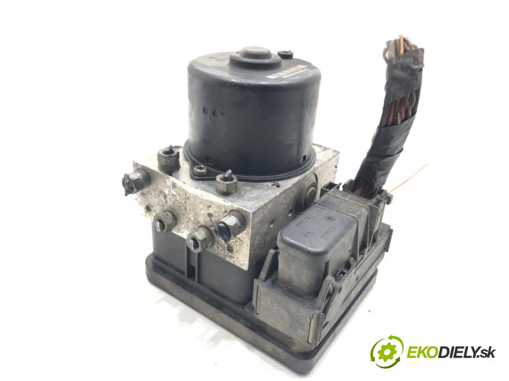 VOLVO V50 Kombi 2006 80 kW 1.6 D 1560 Pumpa ABS 30736588 (Pumpa ABS)