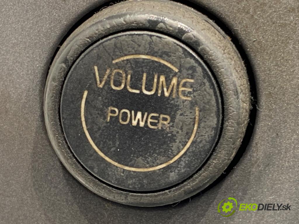 VOLVO V50 Kombi 2006 80 kW 1.6 D 1560 Panel ovládania kúrenia  (Prepínacie páčky pod volantom)