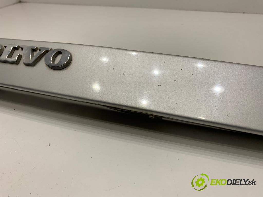VOLVO V50 Kombi 2006 80 kW 1.6 D 1560 Lišta dverí zad