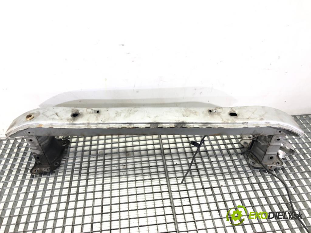 VOLVO V50 Kombi 2006 80 kW 1.6 D 1560 výztuha nárazníka přední část  (Přední výztuha)