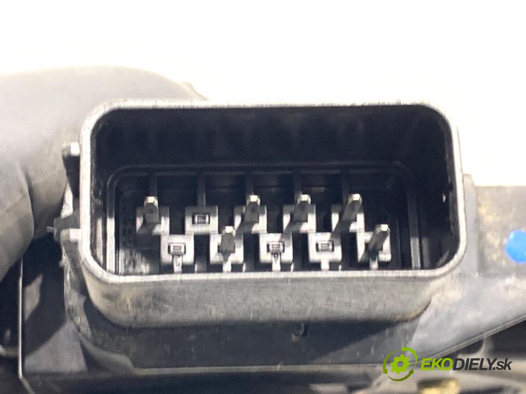 MAZDA 5 II nadwozie wielkoprzestrzenne (MPV) 2005 85 kW 1.8 (CR19) 1798 zámok Dvere ľavy predný 5N6A-A21813AB