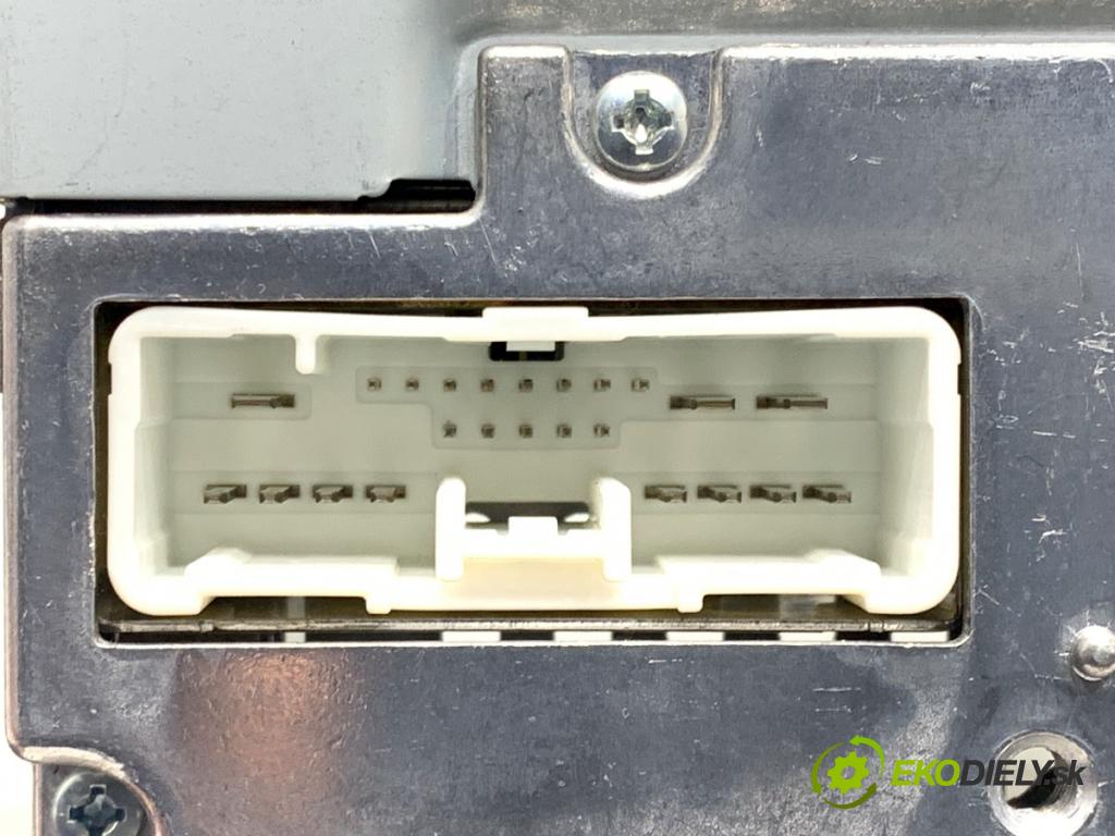 MAZDA 5 II nadwozie wielkoprzestrzenne (MPV) 2005 85 kW 1.8 (CR19) 1798 RADIO 14792026 (Audio zariadenie)