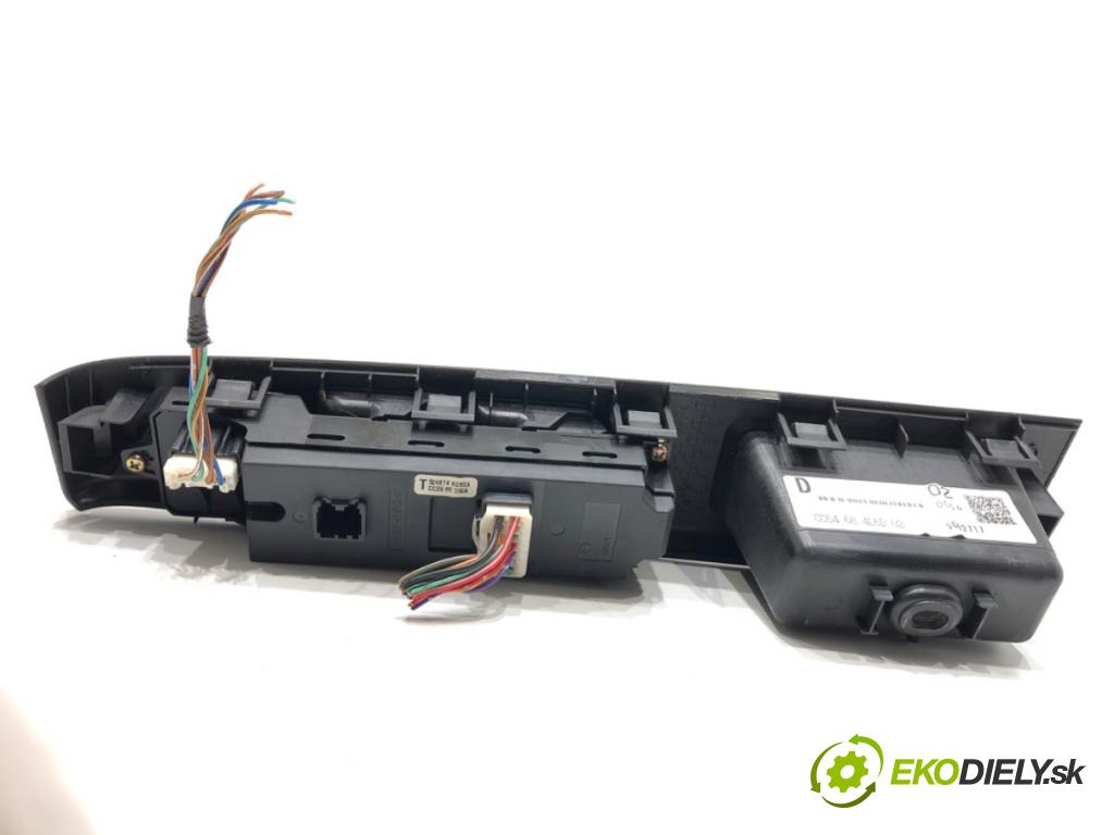 MAZDA 5 II nadwozie wielkoprzestrzenne (MPV) 2005 85 kW 1.8 (CR19) 1798 Prepínač okien CC2966350A (Prepínacie páčky pod volantom)