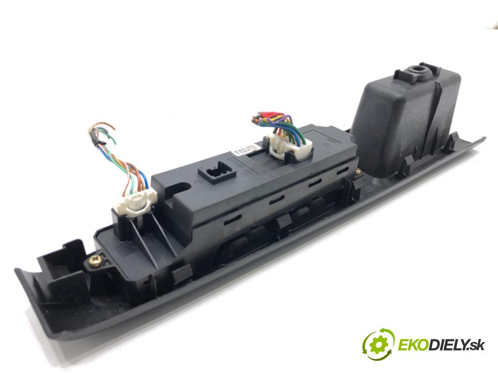 MAZDA 5 II nadwozie wielkoprzestrzenne (MPV) 2005 85 kW 1.8 (CR19) 1798 Prepínač okien CC2966350A (Prepínacie páčky pod volantom)